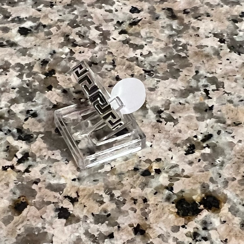 Silver Geometric Pattern Ring (Size 7) New - Picture 2 of 2